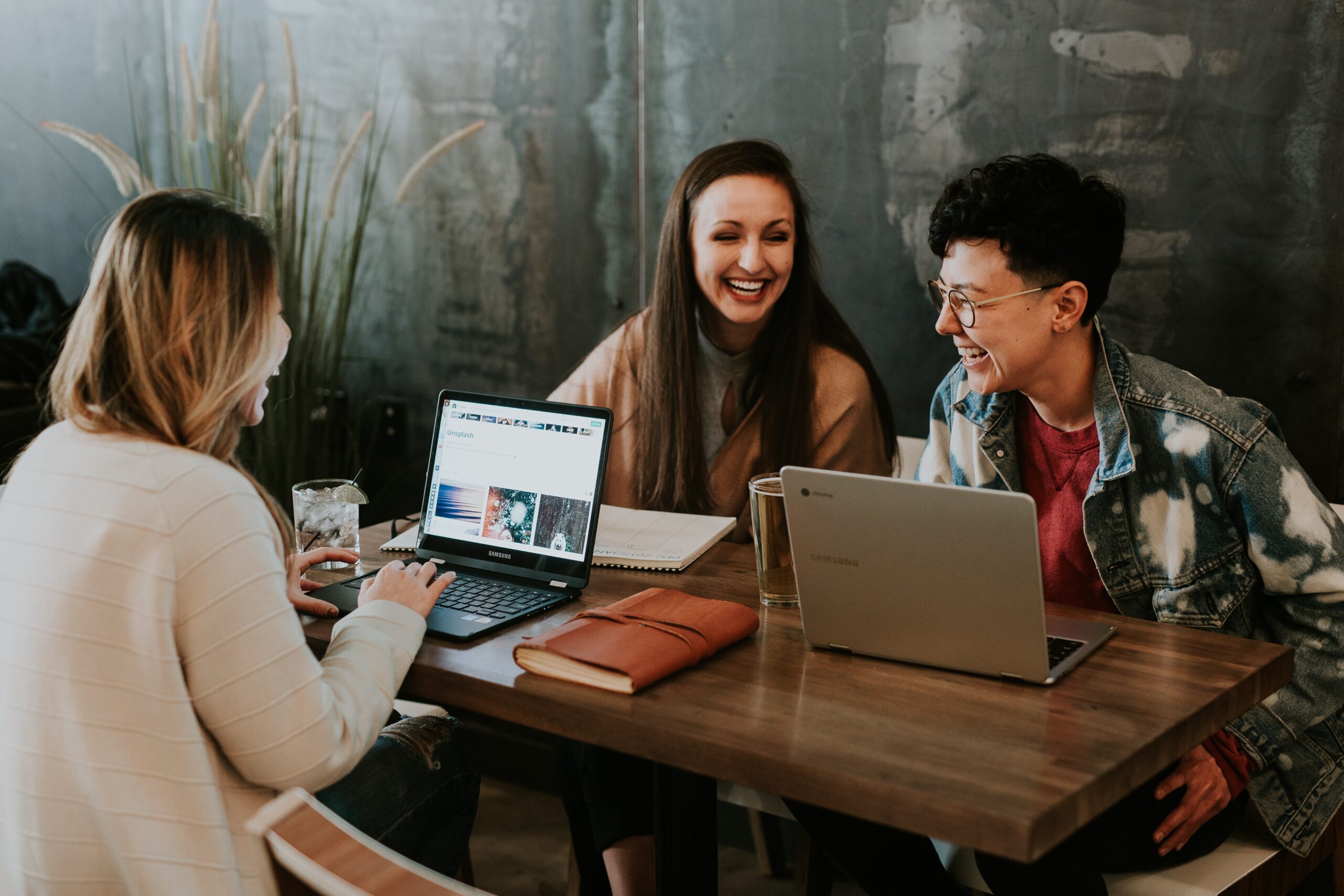 Equipo de personas trabajando
